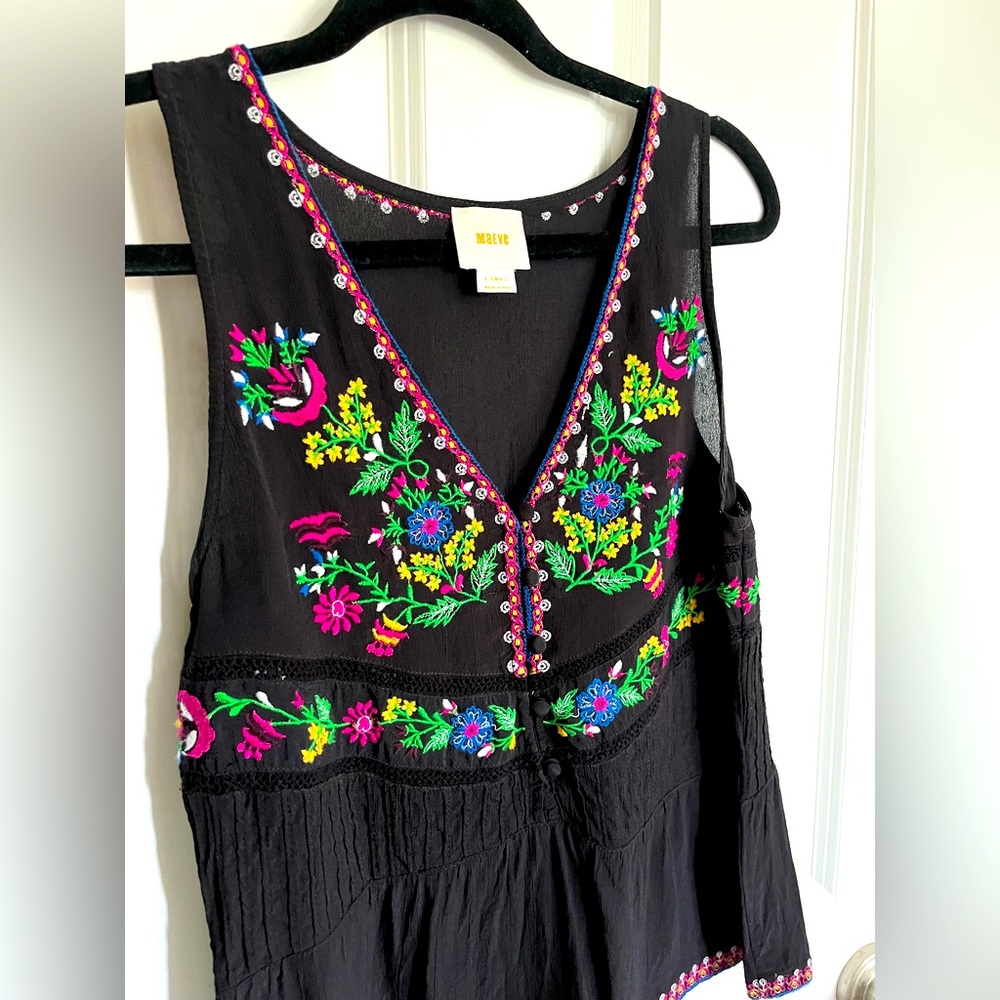 Anthropologie vneck floral silk embroidered blouse